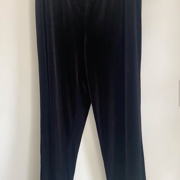 Peter Nygard Luxurious Black Velvet Trousers - Picture 1 of 4